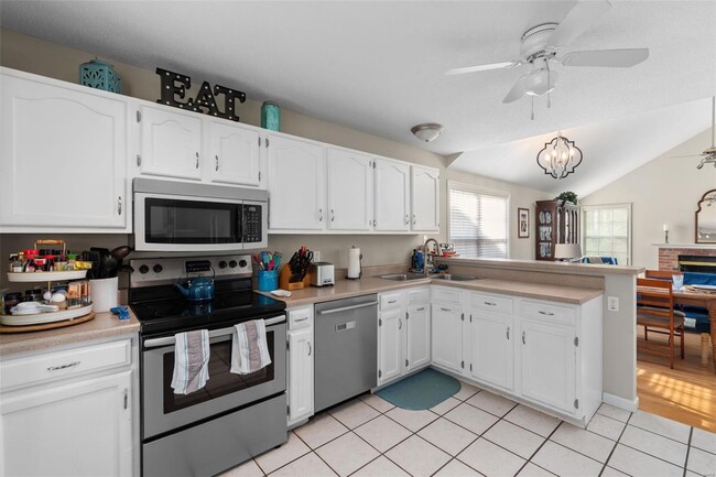Building Photo - 510 Oaktree Crossing Ct