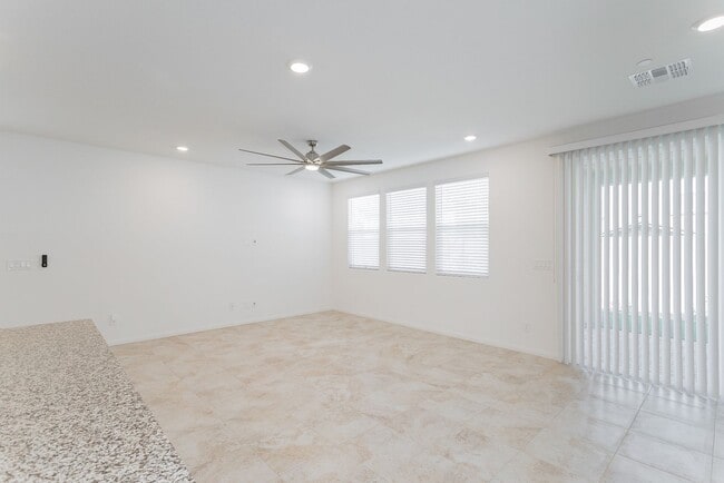 Building Photo - Fairly New Gorgeous SMART House!