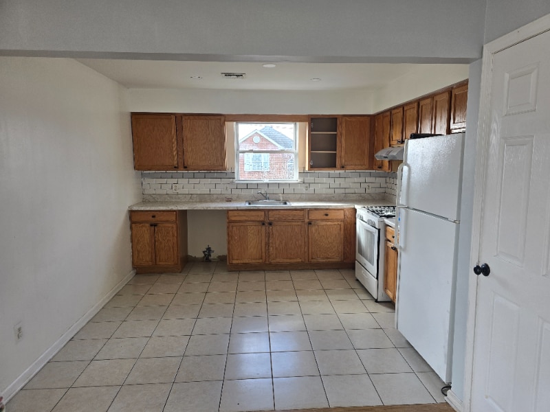 Building Photo - 179 Orchard St