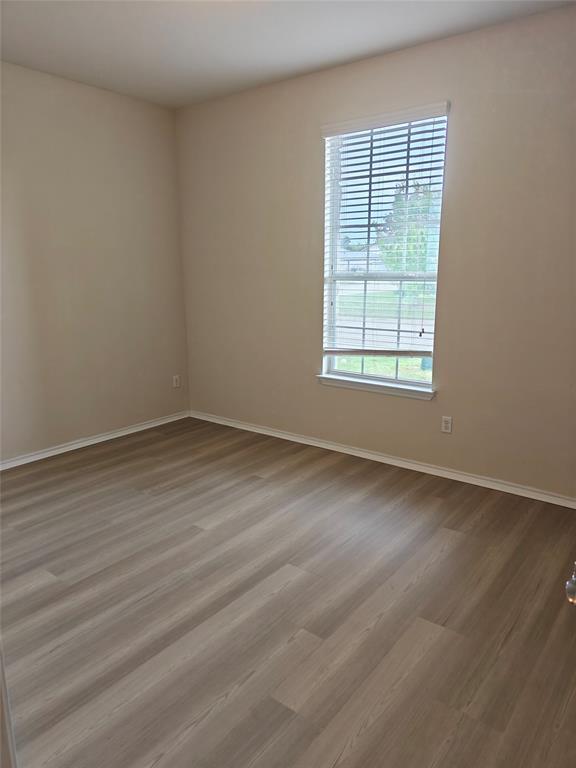 Building Photo - 5610 Hopkins Dr