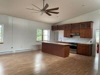 Building Photo - 807 Sarah St