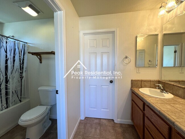 Building Photo - Spacious 4bd/3ba Elk Grove Home!