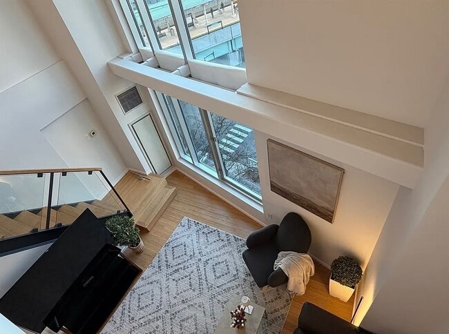 Building Photo - 1 Earhart St