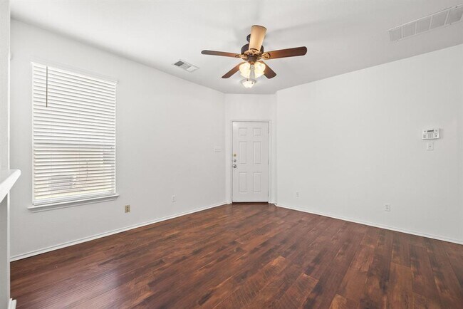 Building Photo - 709B Jane Austen Trail