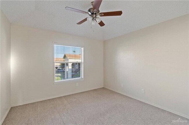 Primary Photo - 9 Hibiscus Ave