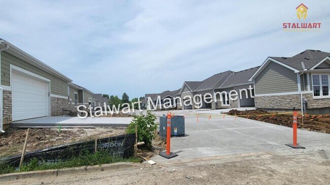 Building Photo - 15824 Riley St