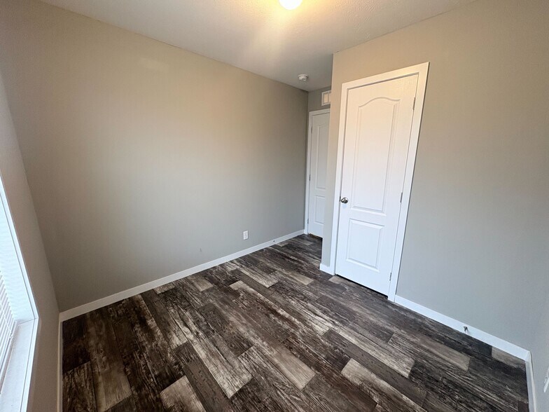 Building Photo - 10610 State Rte 762