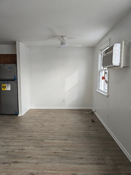 Building Photo - 222 Lockart Terrace