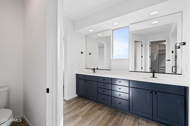 Building Photo - 3139 E Tina Dr