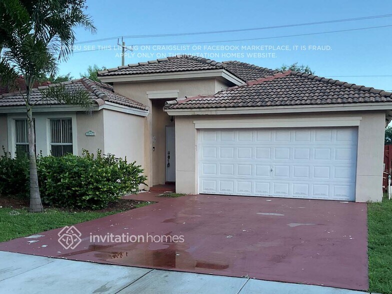 Primary Photo - 13711 N Garden Cove Cir