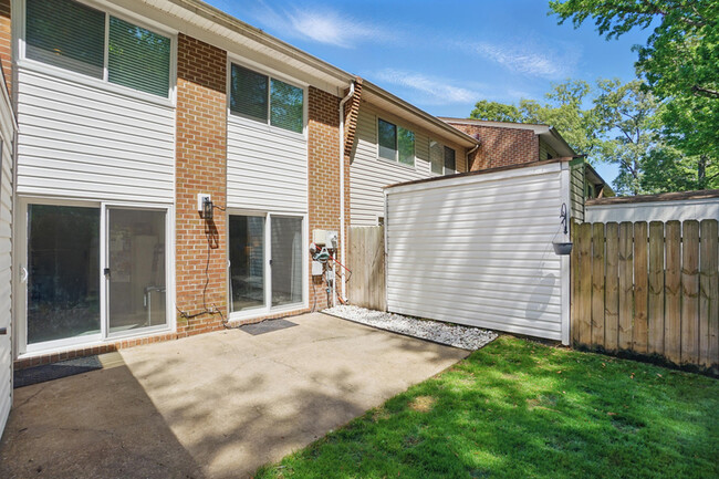 Building Photo - 5009 Ashforth Ct