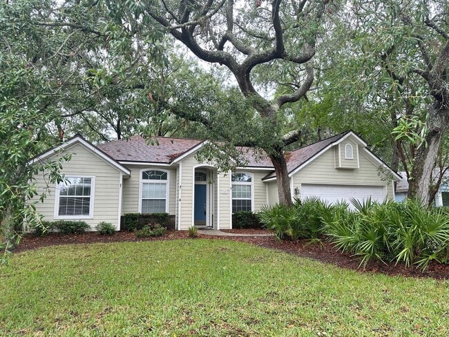 Building Photo - 5 minutes to the beach!  Remodeled Home!