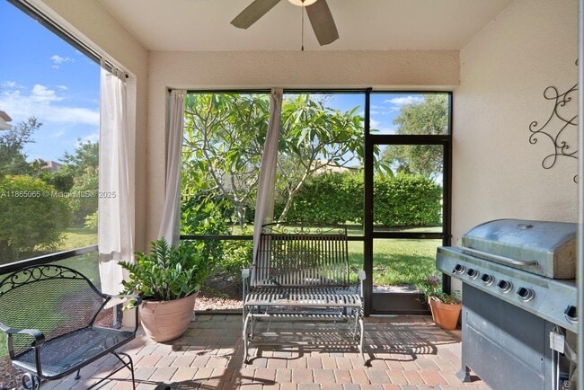 Building Photo - 2330 Heydon Cir E