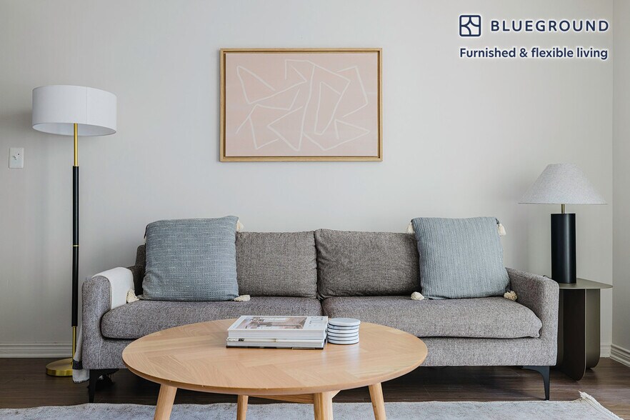 Building Photo - 850 N Randolph St