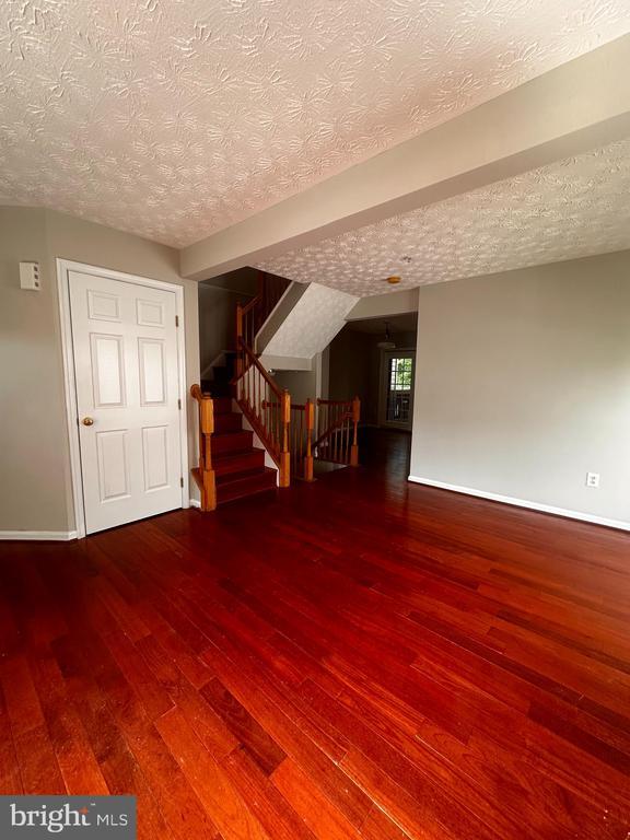 Building Photo - 2722 Thornbrook Ct