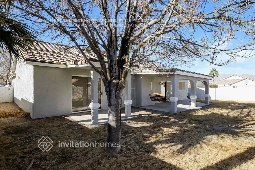 Building Photo - 5332 Acacia Grove St