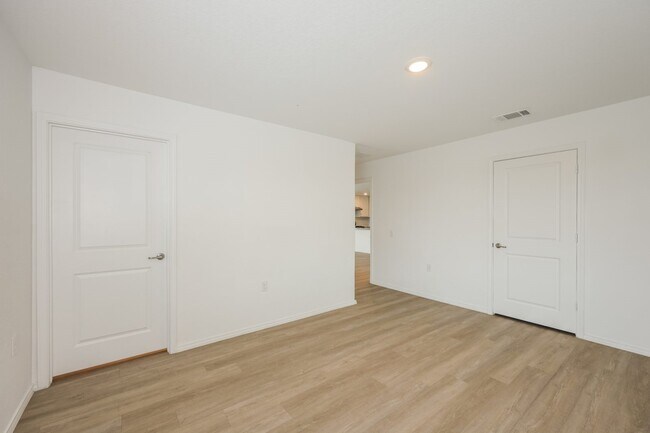 Building Photo - 12050 Pewee Ct