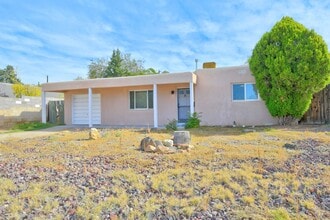 Building Photo - NE Heights 2 Bedroom 1 Bath  with garage