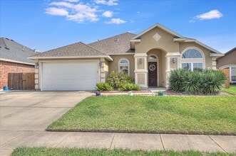 Building Photo - 7522 S Lake Dr