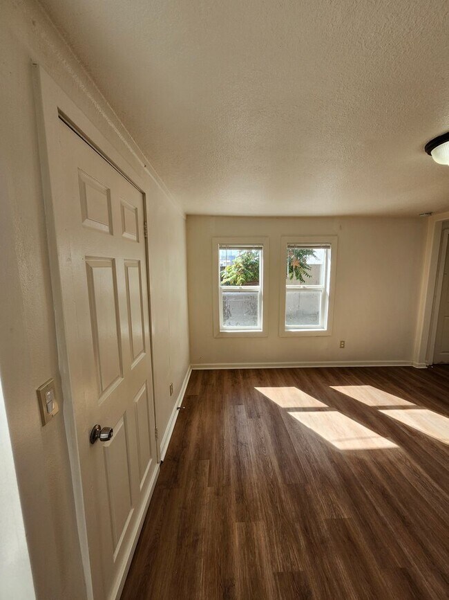 Building Photo - 1977 N F St