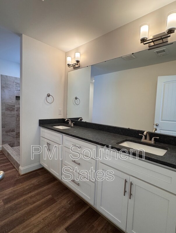Building Photo - 301 Clarus Crk Wy