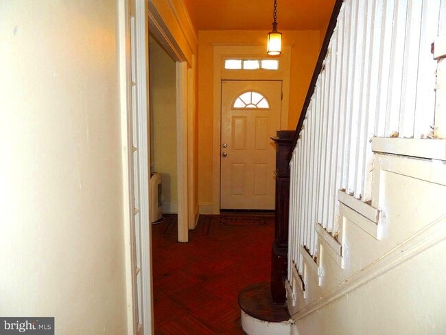 Building Photo - 1465 Girard St NW