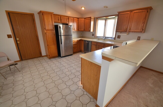 Building Photo - 1239 Wood Creek Bend