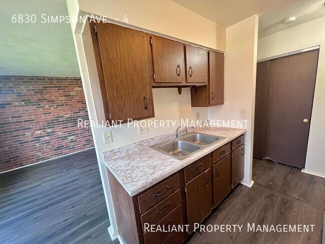 Building Photo - 6830 Simpson Ave