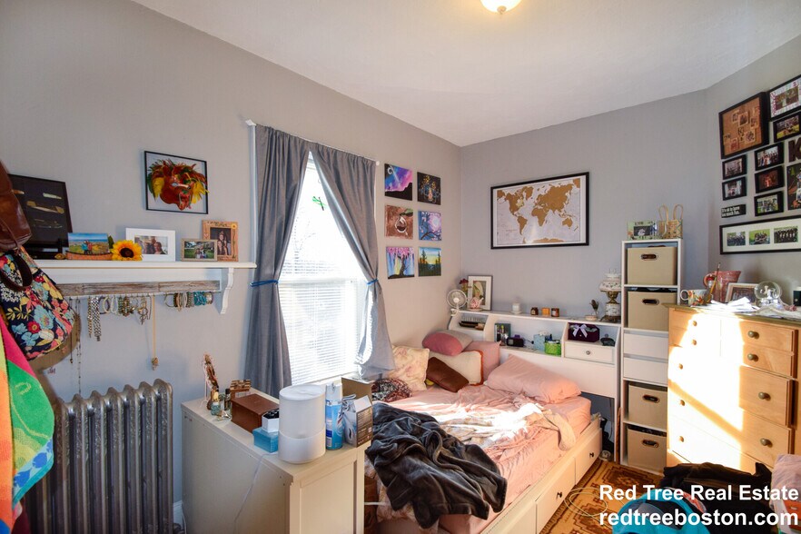 Building Photo - 85 Surrey St