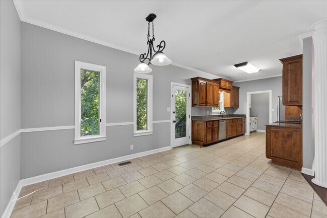 Building Photo - 3 Bedroom 2 1/2 Bath Pet Friendly Home For Rent In Rudolphtown Subdivision!