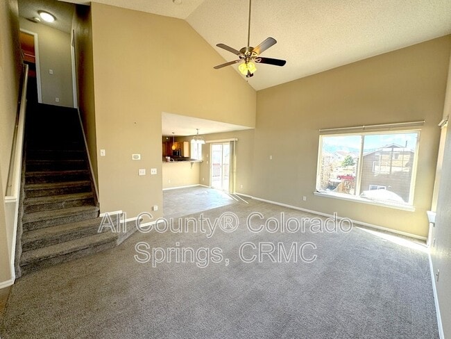 Building Photo - 5048 Weaver Dr