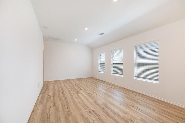 Building Photo - 26626 Lantana Cyn Dr
