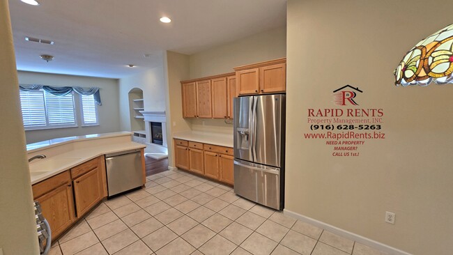 Building Photo - 2713 Robinson Creek Ln