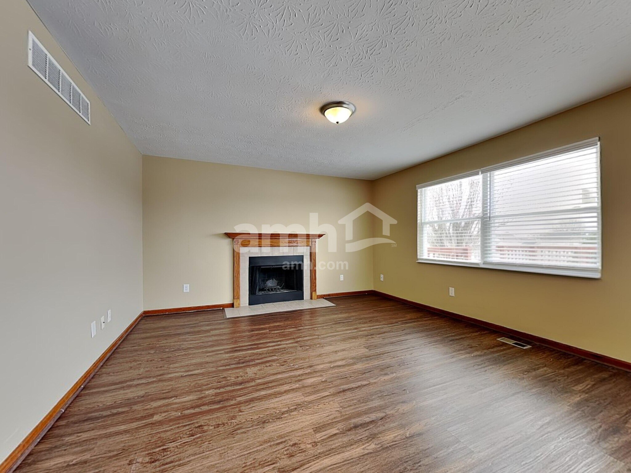 Building Photo - 6040 Glennshire Ct