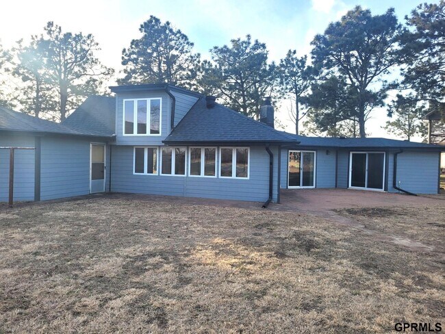 Building Photo - 1055 Platteview Dr