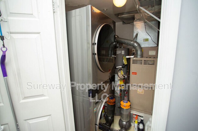 Building Photo - 4208 Aberdeen Ln