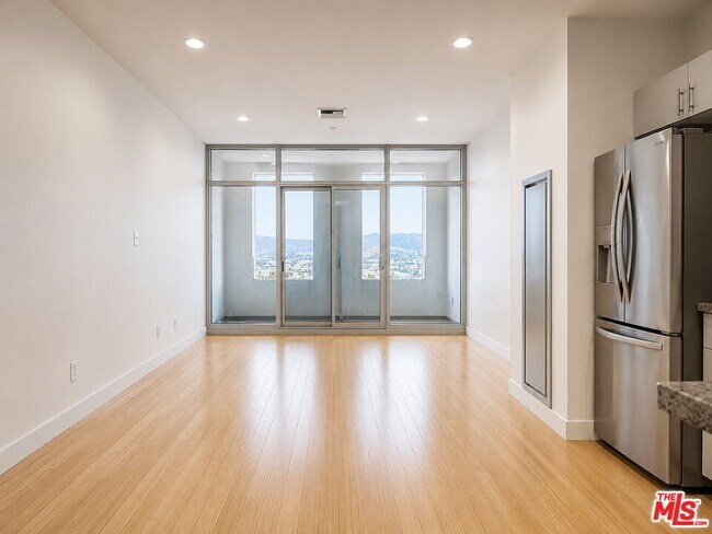 Building Photo - 3810 Wilshire Blvd