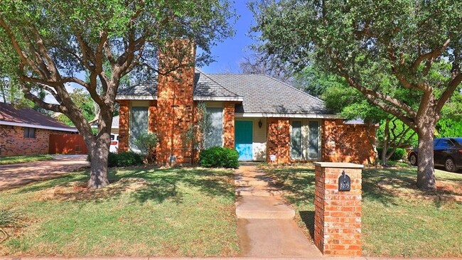 Building Photo - 5273 Sherbrooke Ln