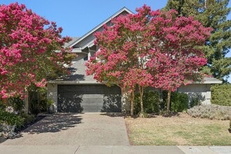 Building Photo - 7300 Perera Cir