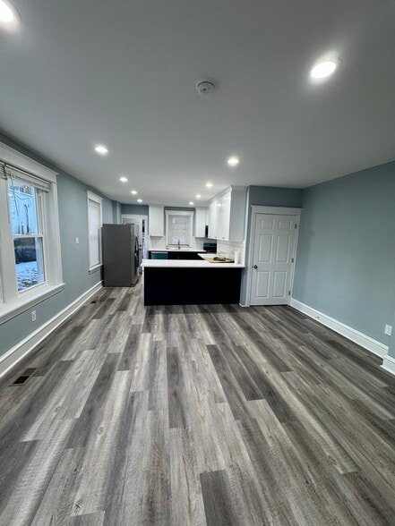 Building Photo - 806 Manatawna Ave