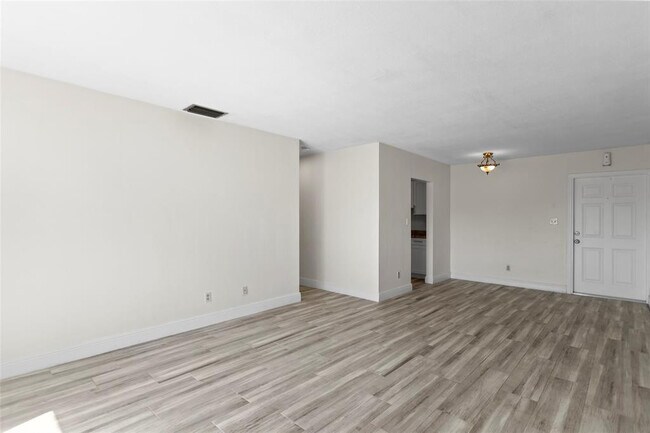 Building Photo - 493 NW 43rd St