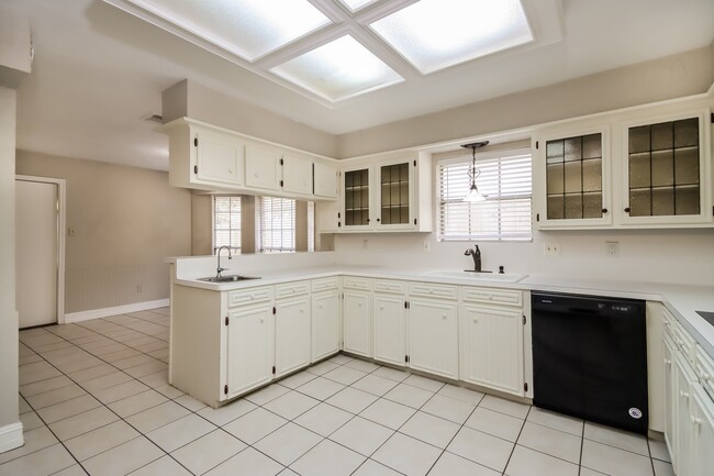 Building Photo - 461 Stephen F Austin Dr