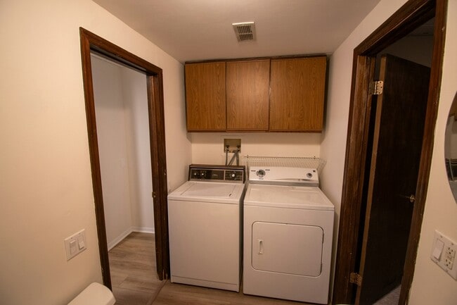 Building Photo - 1117 N Washington Ave