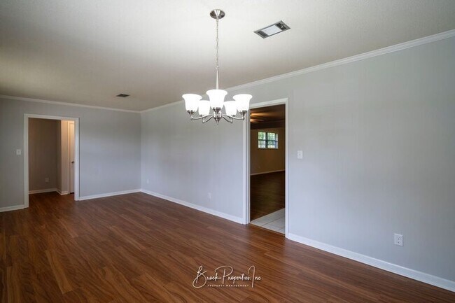 Building Photo - 6395 Duquesne Dr