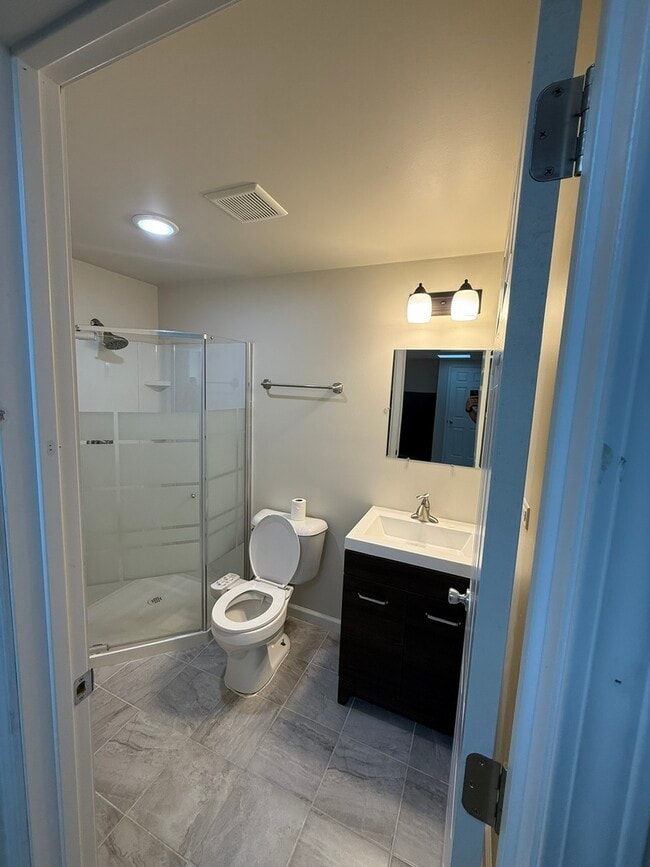 Building Photo - 2856 Henley Ln