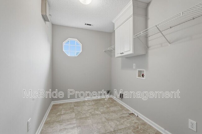 Building Photo - 827 Sonora Cir