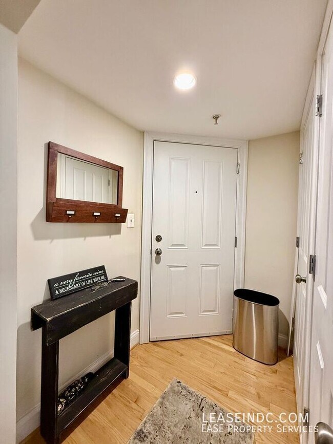 Building Photo - 1701 16th St NW