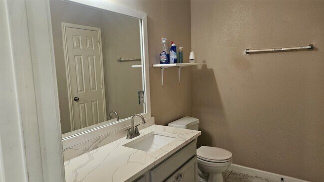 Building Photo - 9611 Drummond Cliff Ln
