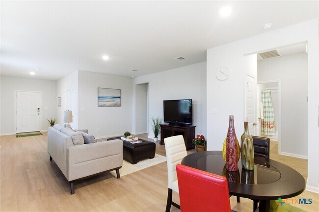 Building Photo - 149 Cutleaf