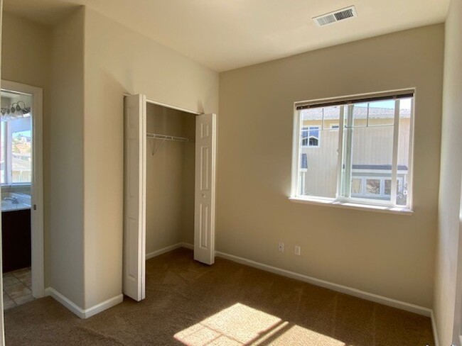Building Photo - 530 Preston Burr Lane